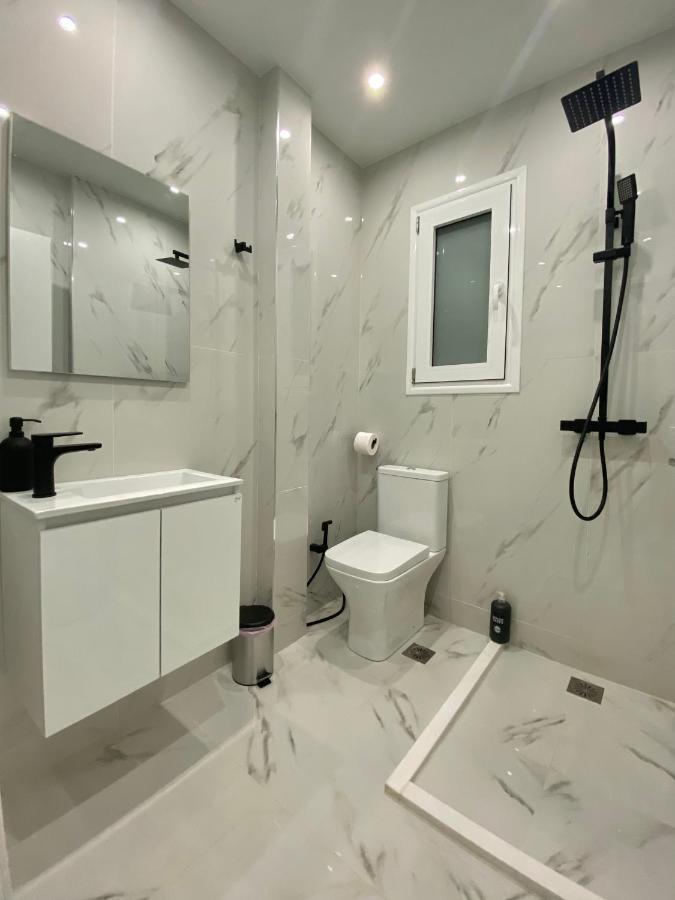 Luxury 1 Bedroom Flat Athena Bagian luar foto