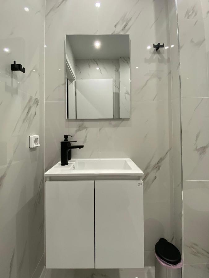 Luxury 1 Bedroom Flat Athena Bagian luar foto